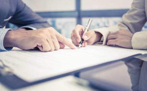 La prescripción en la liquidación de contratos públicos y efectos para las entidades locales